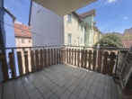 Attraktives Renditeobjekt Wohn- und Geschäftshaus im Herzen von Tuttlingen – 3 Wohneinheiten + Büro - Balkon 1. OG